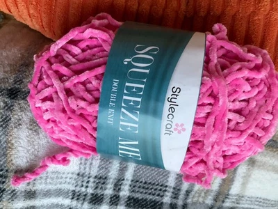 Stylecraft Squeeze me DK yarn chenille type 5615 Candy Pink oddment of 52g - Image 1 of 4