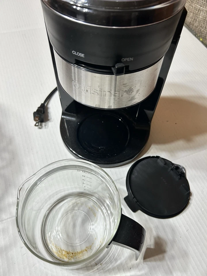 Espremedor de frutas cítricas Cuisinart CCJ-900FR com garrafa -usado - Imagem 3 de 4