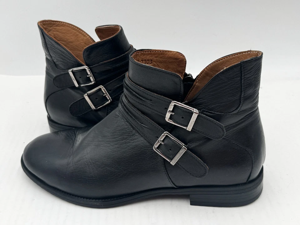 Spring Step Pristina Boots Women's Size 9.5 Black Leather Side Zip Ankle Boots - Image 3 of 4