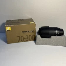Nikon AF Zoom-Nikkor 70-300mm F / 4-5.6 G New With Box Never Used