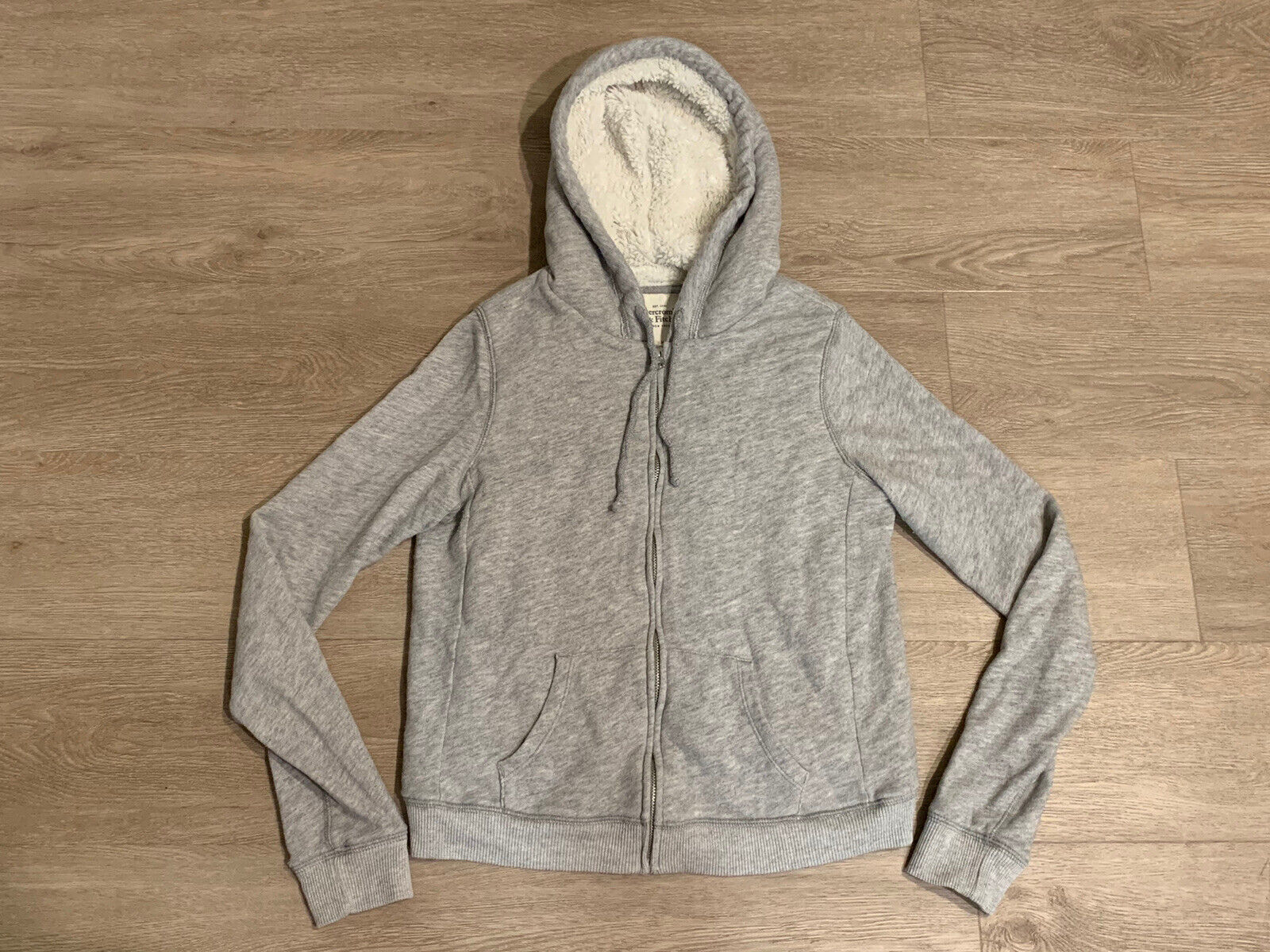 Men's Essential Full-Zip Hoodie in Cream | Size M Tall | Abercrombie & Fitch