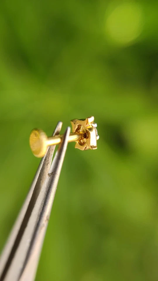 0.03 Ct Real Diamond Nose Stud Screw Ring Piercing Pin 18 Gauge 14K Yellow Gold - Image 4 of 4