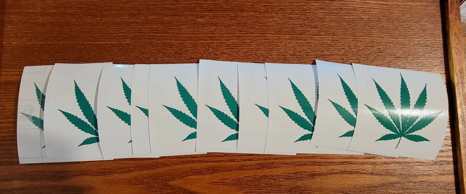 Adesivo de vinil folha de pote cannabis 420 maconha erva daninha lote de 10 tamanho 3" polegadas - Imagem 3 de 4