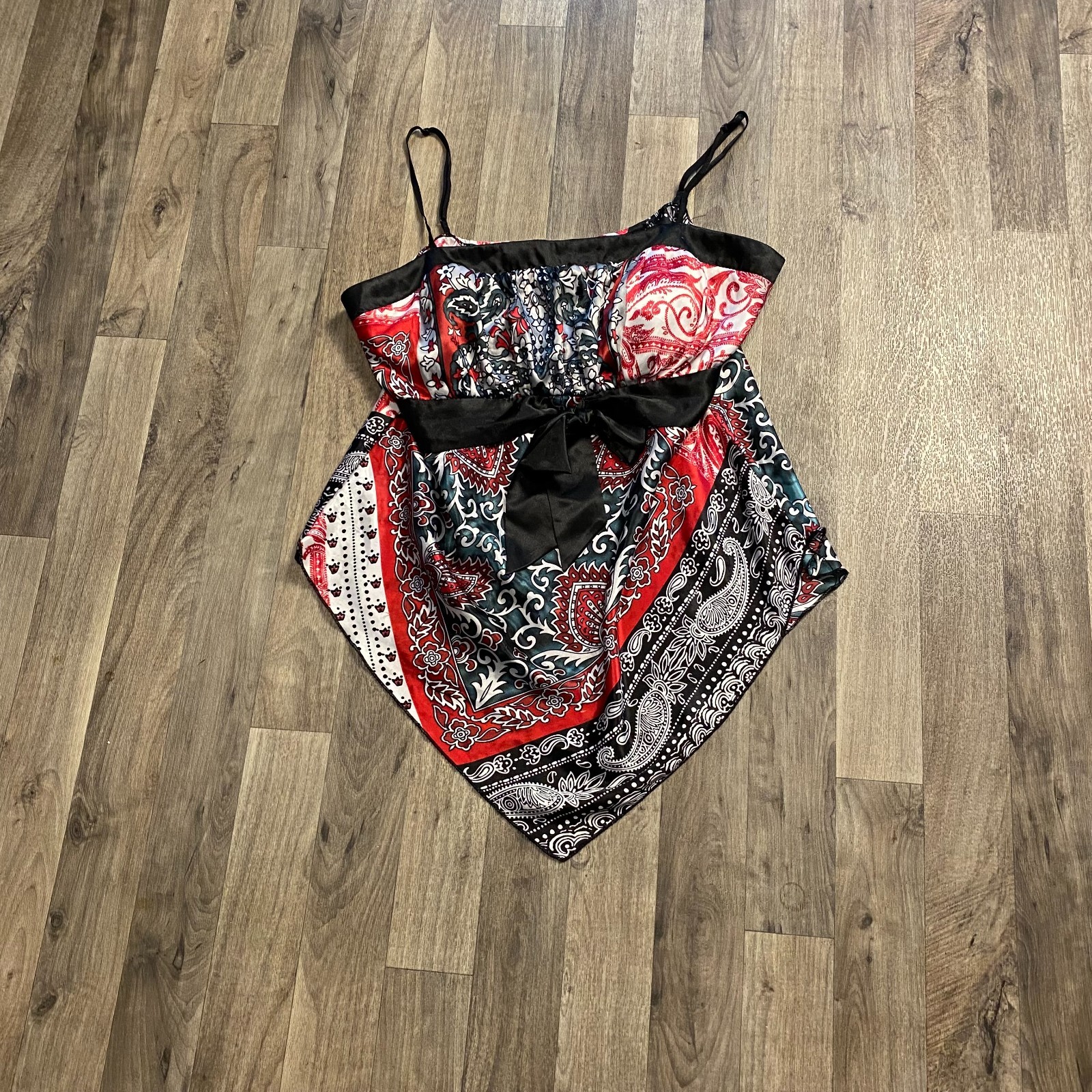 Vintage 1940s Y2K Red Black Handkerchief Top XL Studio Retro