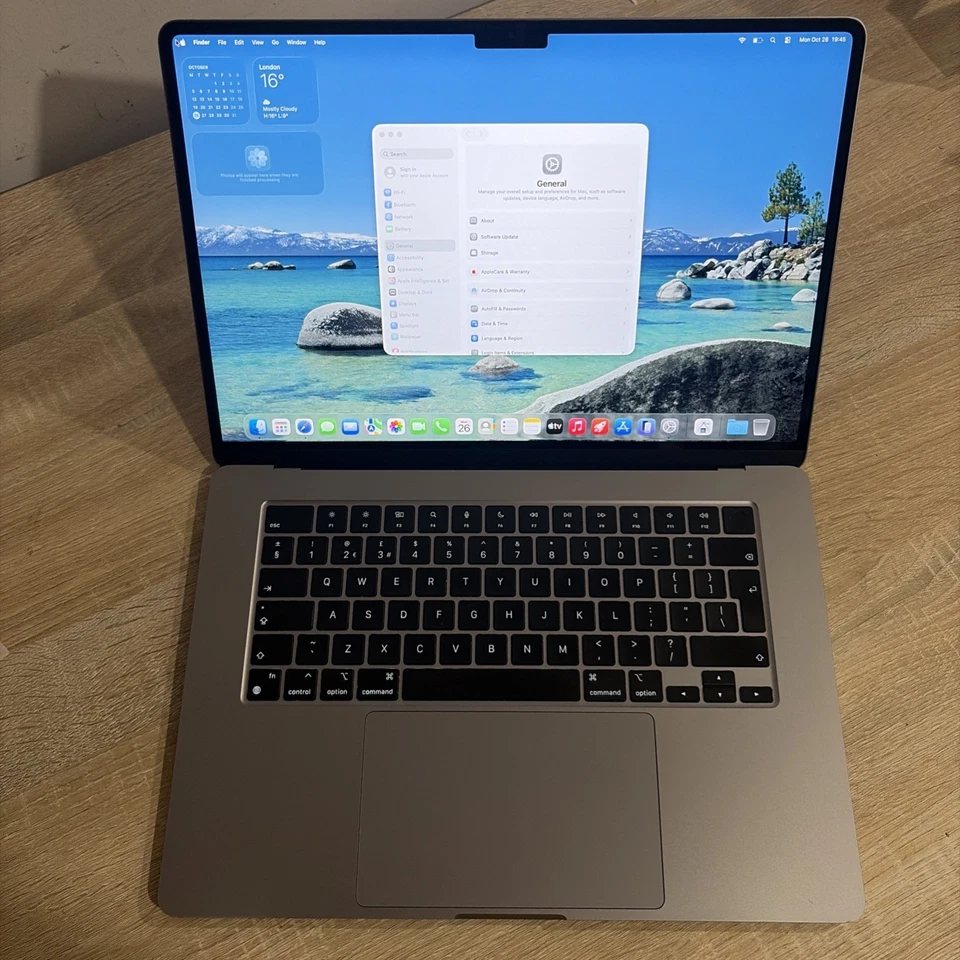 Apple MacBook Air 15" M2 · 16GB · 256GB, photo 1 of 5