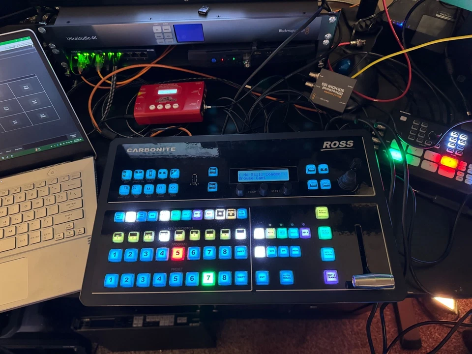 Ross Video Carbonite Solo Black  9 All In 1 3ME (1ME+2Mini) 9x6 3G Video Switch - Image 3 of 4