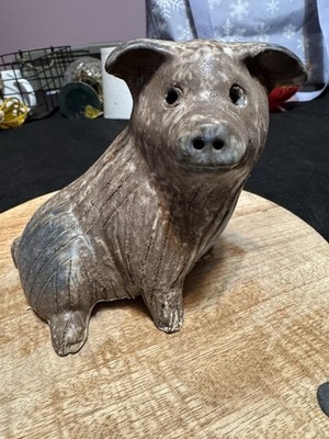McCarty's Pottery Nutmeg Vintage Wilbur Pig, Old Creamy Nutmeg