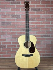 Martin 00-18 Standard Series Acoustic Guitar - Natural Aging Toner