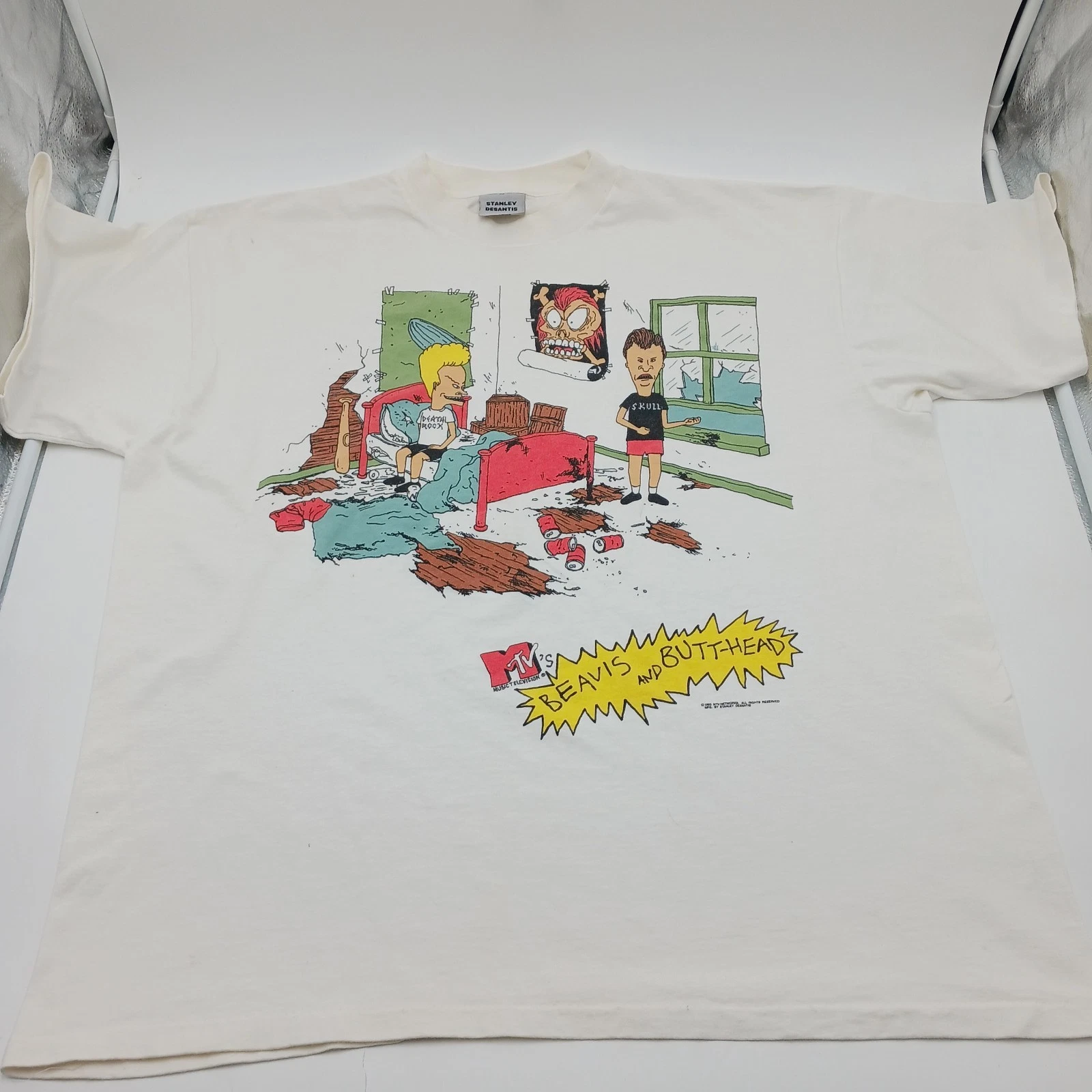 Top MTV Vintage T-Shirts to Rock in 2025: A Nostalgic Fashion Statement