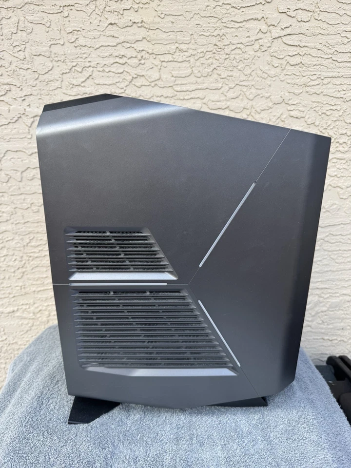 Alienware Aurora R6 i7 Gaming PC NVIDIA GTX 1070 8GB 16GB RAM 512GB SSD 2TB HDD - Image 2 of 4