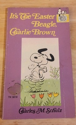It's The Easter Beagle, Charlie Brown. Vintage Paperback. Charles M. Schulz