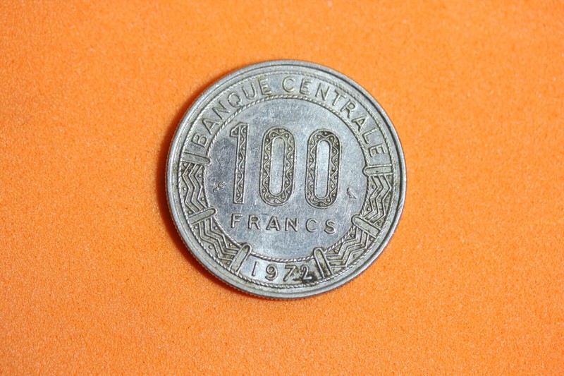 ESTATE FIND 1972- 100 FRANCS CMEROON #K29316