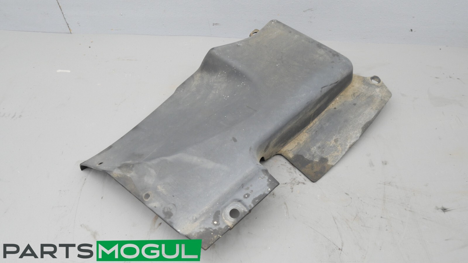 04-08 Maserati Quattroporte M139 Right Under Hood Engine Bay Cover OEM AK221032