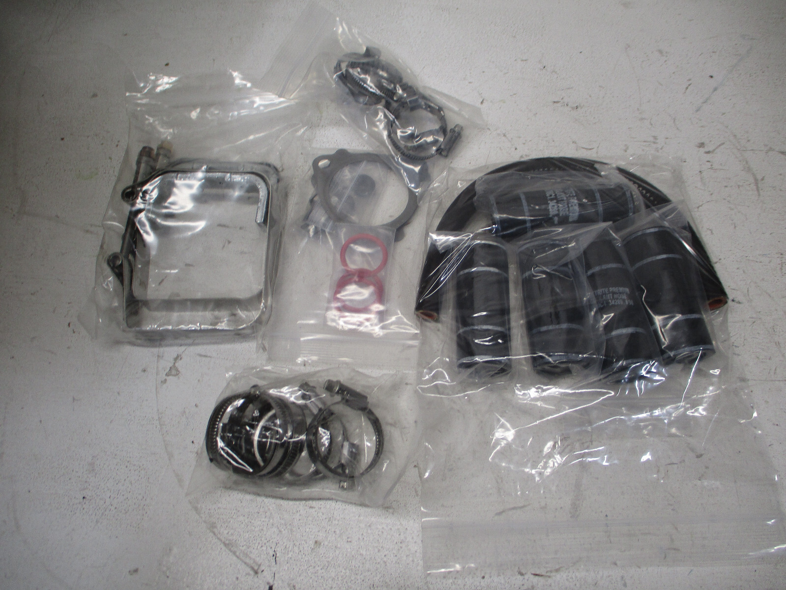 5010874R93 INTERNATIONAL EGR COOLER KIT GENUINE INTL RENEWED NO 