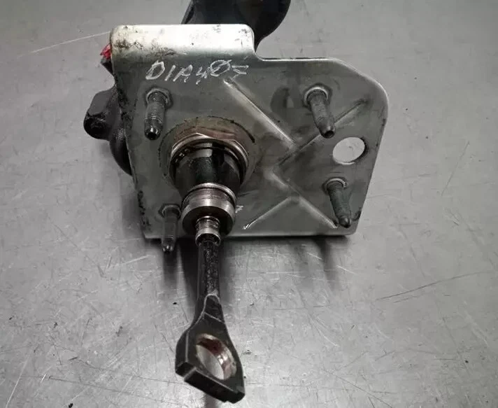 2011 Chevrolet Silverado 2500 3500 Power Brake Booster - Image 2 of 3