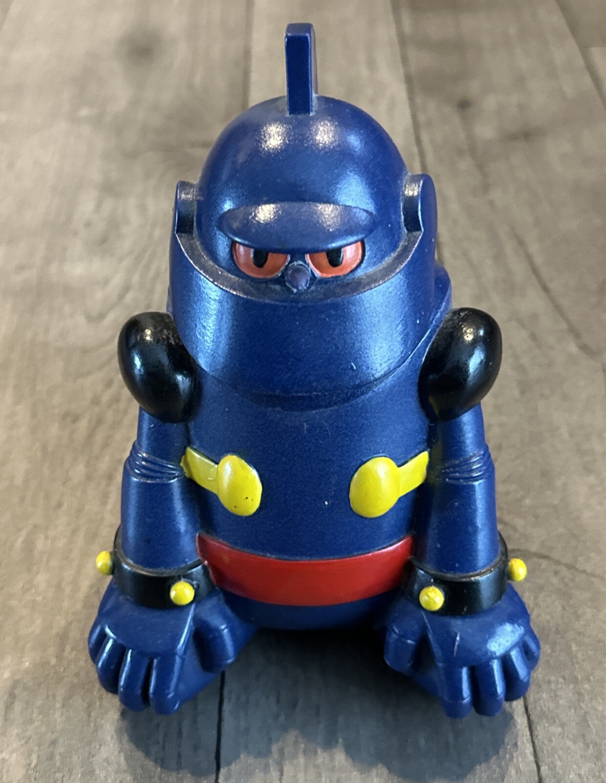 Tetsujin 28-Go Piggy Bank Seiza Soft Vinyl Figure Broken Back Piece