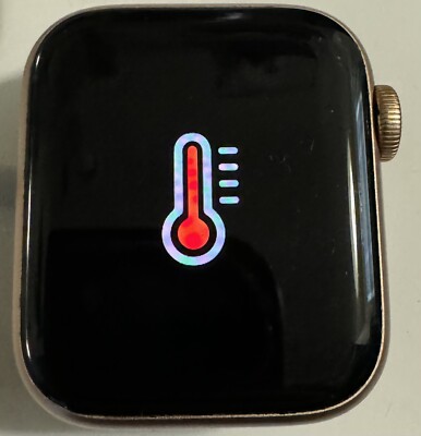 Apple Watch SE 40mm Gold Aluminum - Starlight Sport Band MKQ3LL/A CIB + READ!!
