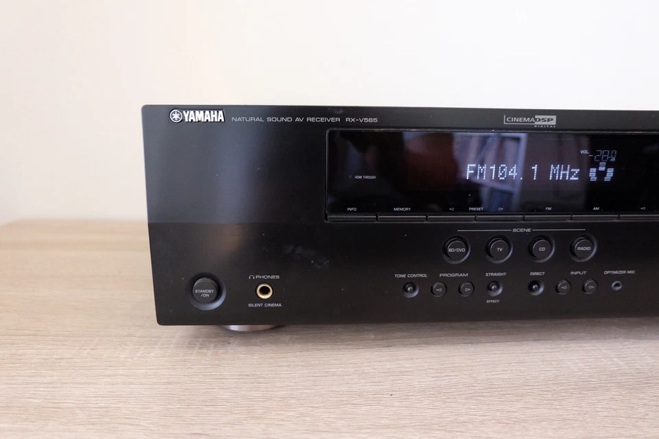 Yamaha RX-V565 7.1 Channel A/V HDMI Stereo Receiver - Tested Works Perfect - Image 2 of 4