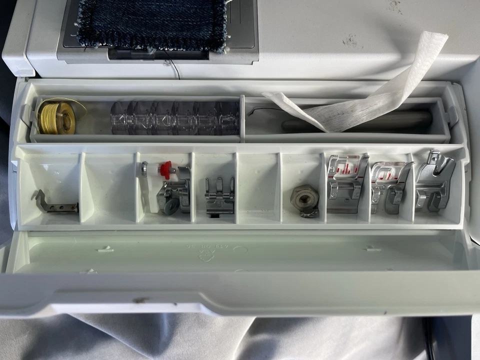 Pfaff expression 2.0 IDT Profi Nähmaschine mit Viel Zubehör - Bild 4 von 4