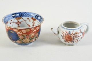 P45U85 2x Imari Porzellan Schälchen Miniatur Teekanne