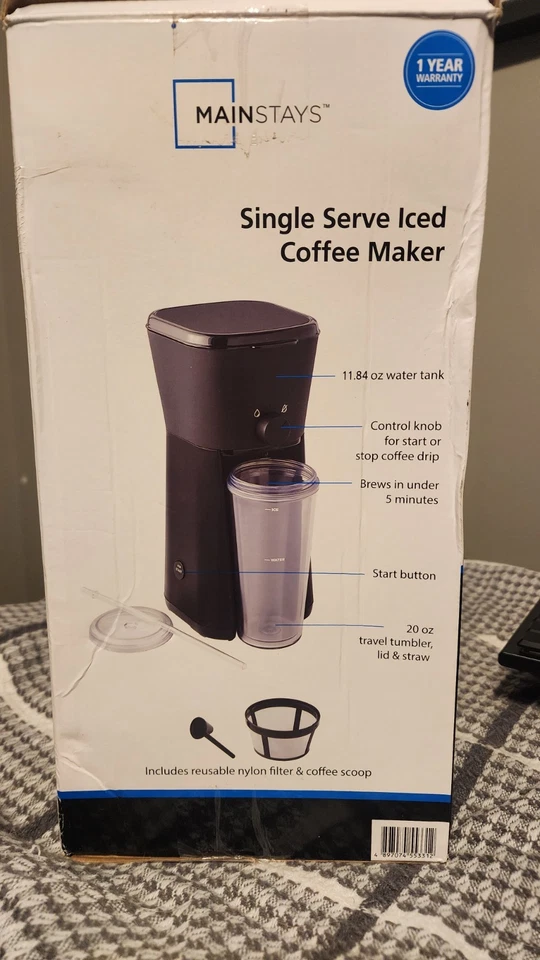 Mainstays MS54100125661 cafetera helada de un solo servicio con vaso, tapa y pajita Foto 2 de 4