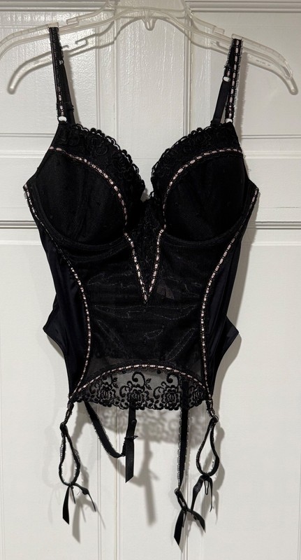 JEZEBEL Corset 36D Black LACE Overbust adjustable Garter Lingerie hook & Eye