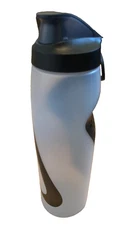 Nike Refuel water bottle 32 oz locking lid Squeeze bottle active sport plastic