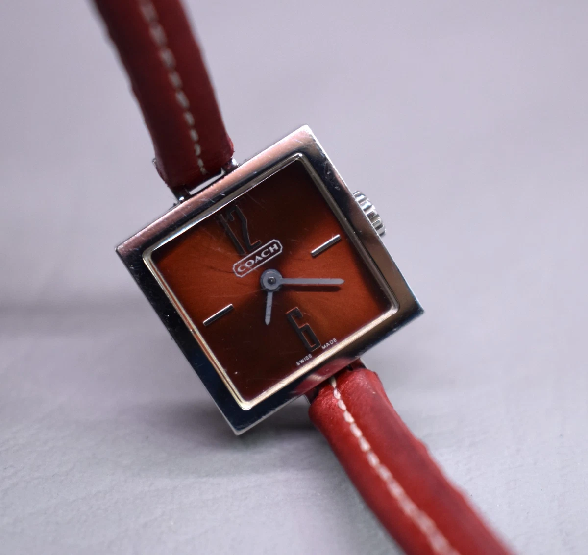 Coach Women\'s Gold-Tone Square Watch with Red Dial and Strap Coach Grand Black Dial Carriage Design Red Leather Strap  main image 4