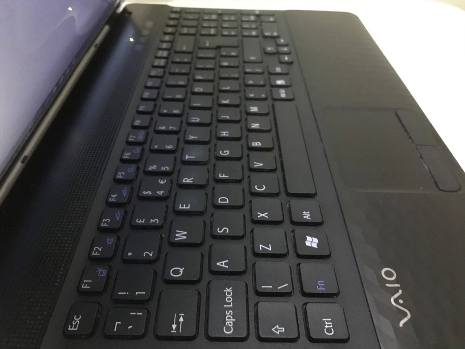 Sony VAIO VPCEH 15.6" i7 2670QM laptop - Windows 10 256 GB SSD 2012 - Image 3 of 4