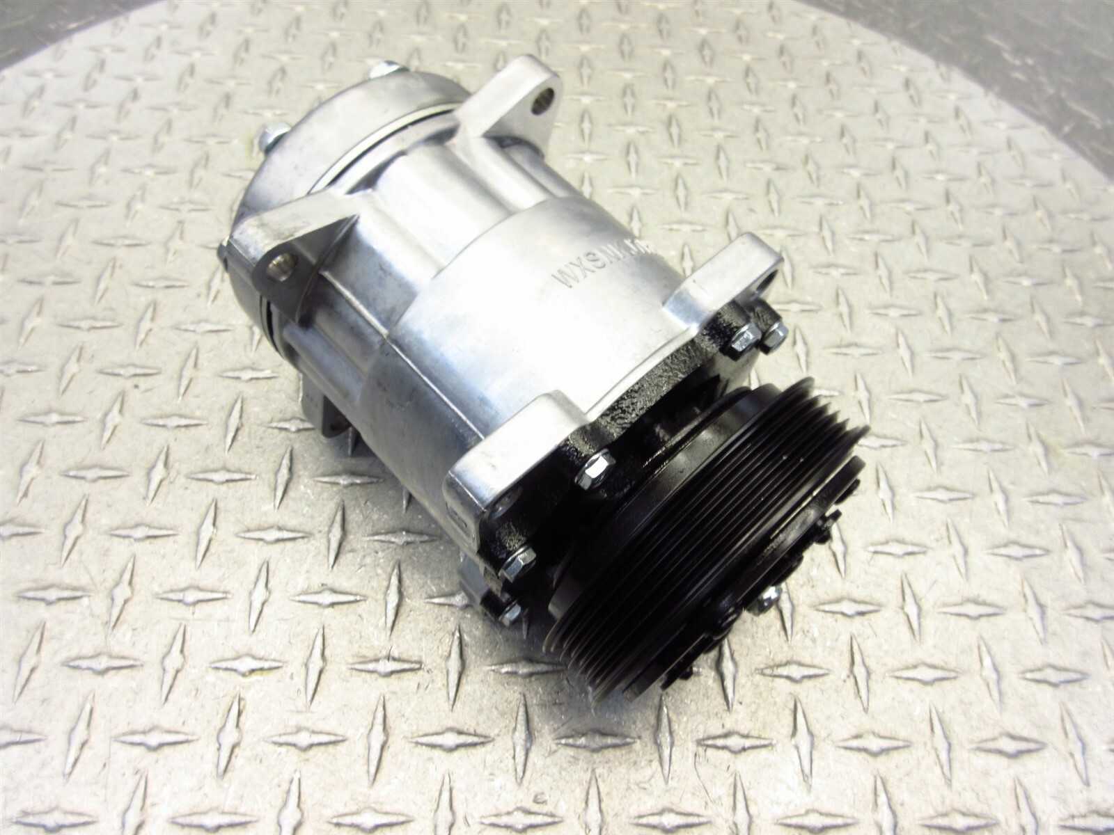 1995 Ferrari 355 F355 348 Motronic 2.7 Ac Compressor Motor 157355 ORIGINAL