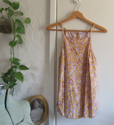 Old Navy Yellow Red Floral Tank Top Rayon Batik Print Racerback Boho Tank Top, M