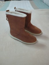 Cat  Jack Girls Winter Boots Size 5