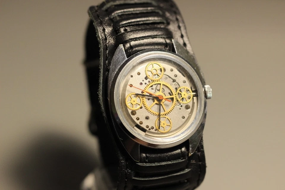 Reloj Pulsera Esqueleto Esclava Mínimo Estilo Steampunk De Colección Soviético Foto 4 de 4