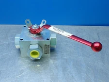 HYDAC KH3-20SAE-L-1114 MANUALLY OPERATED 3-WAY BALL VALVE.  01170502800