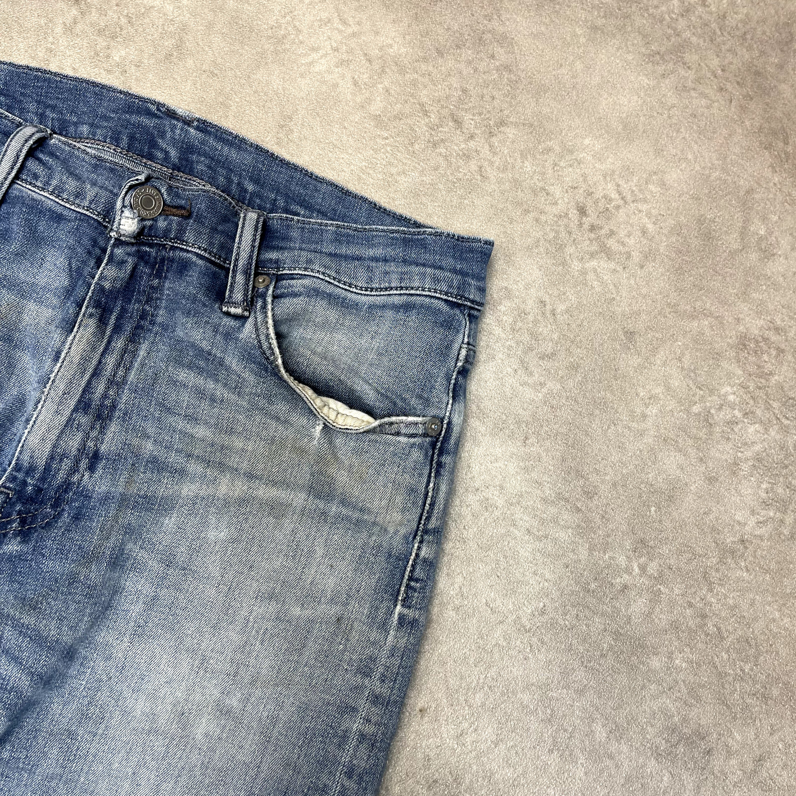 Levis 513 Jeans Mens Y2K Denim USA Vintage Pants Trousers, Washed Blue, 32” image 4