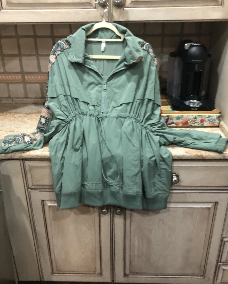 Chaqueta Free People Movement She Fly Mangas Bordadas con Capucha Verde Ceñido S NUEVA Foto 4 de 4
