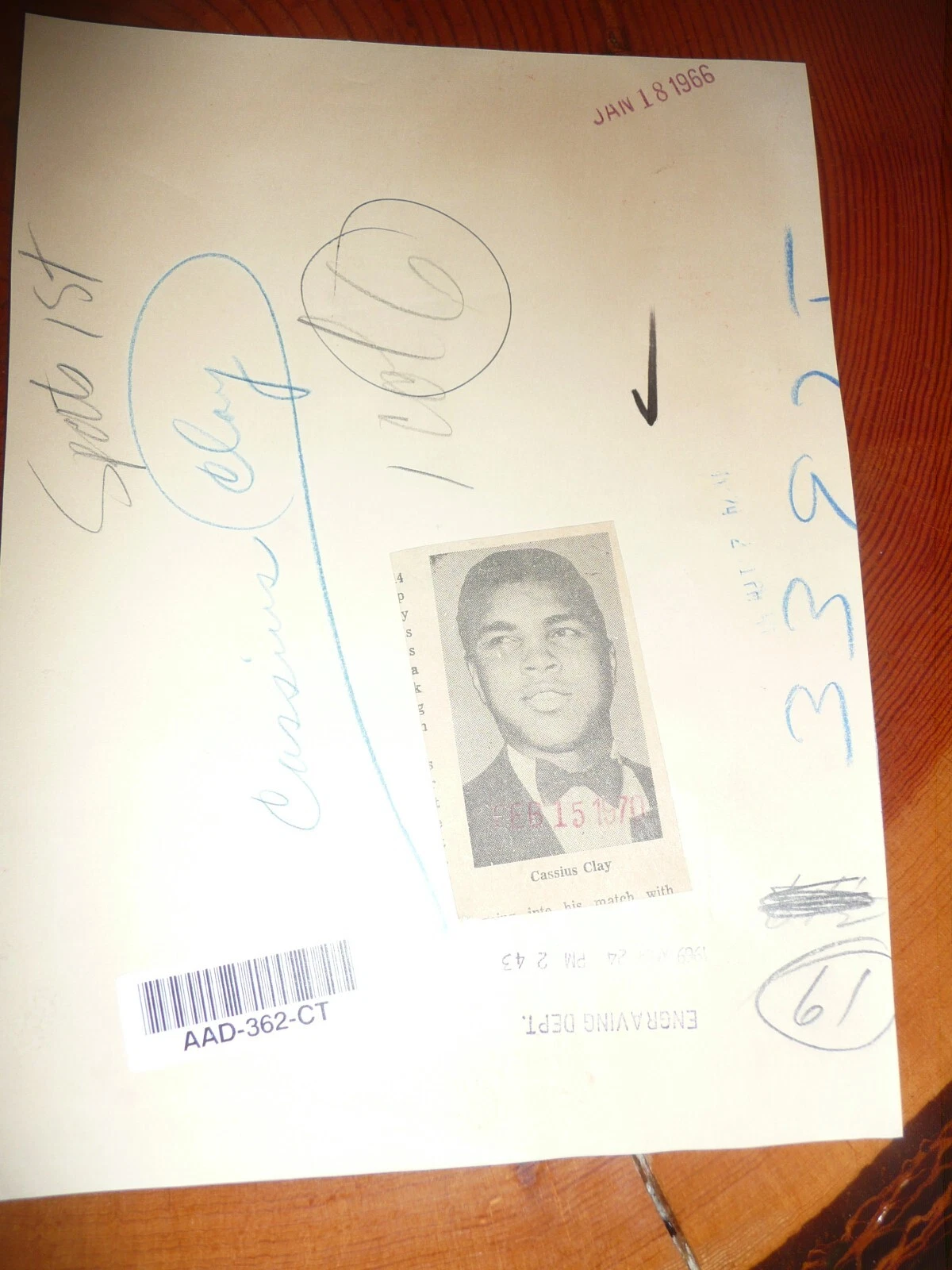 Boxing. Muhammad Ali Accepts Award, 1966 Photo. - 画像2/4