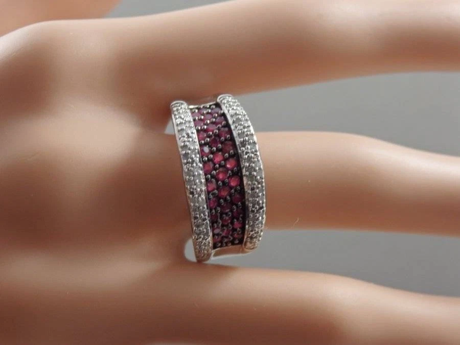 Anillo Carol Brodie Rarezas Pavé Rubí y Circón Blanco Banda - Talla 10 Foto 2 de 4