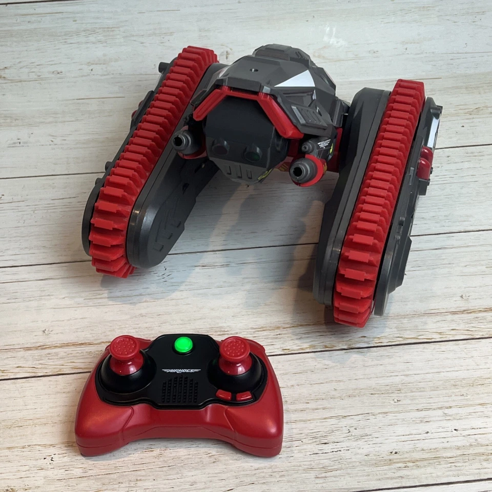 Air Hogs Robo Trax Tank with Robot Transformation With Remote And Charging Cable - Image 2 of 4