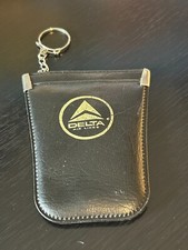 Vintage Collectible Delta Air Lines Vinyl Coin Holder Keychain