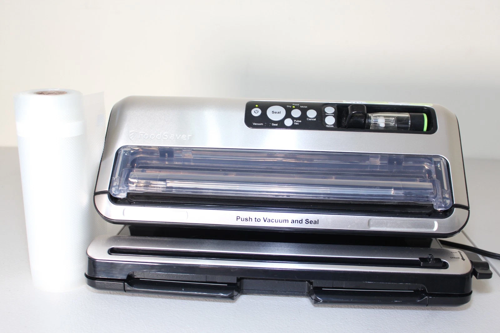 FoodSaver Vacuum Bag Sealer Model FM5480 Excellent Condition
Opens in a new window or tab