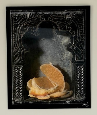 Miggs Burroughs Hologram Art - ''The Orange'' (Changing Image)