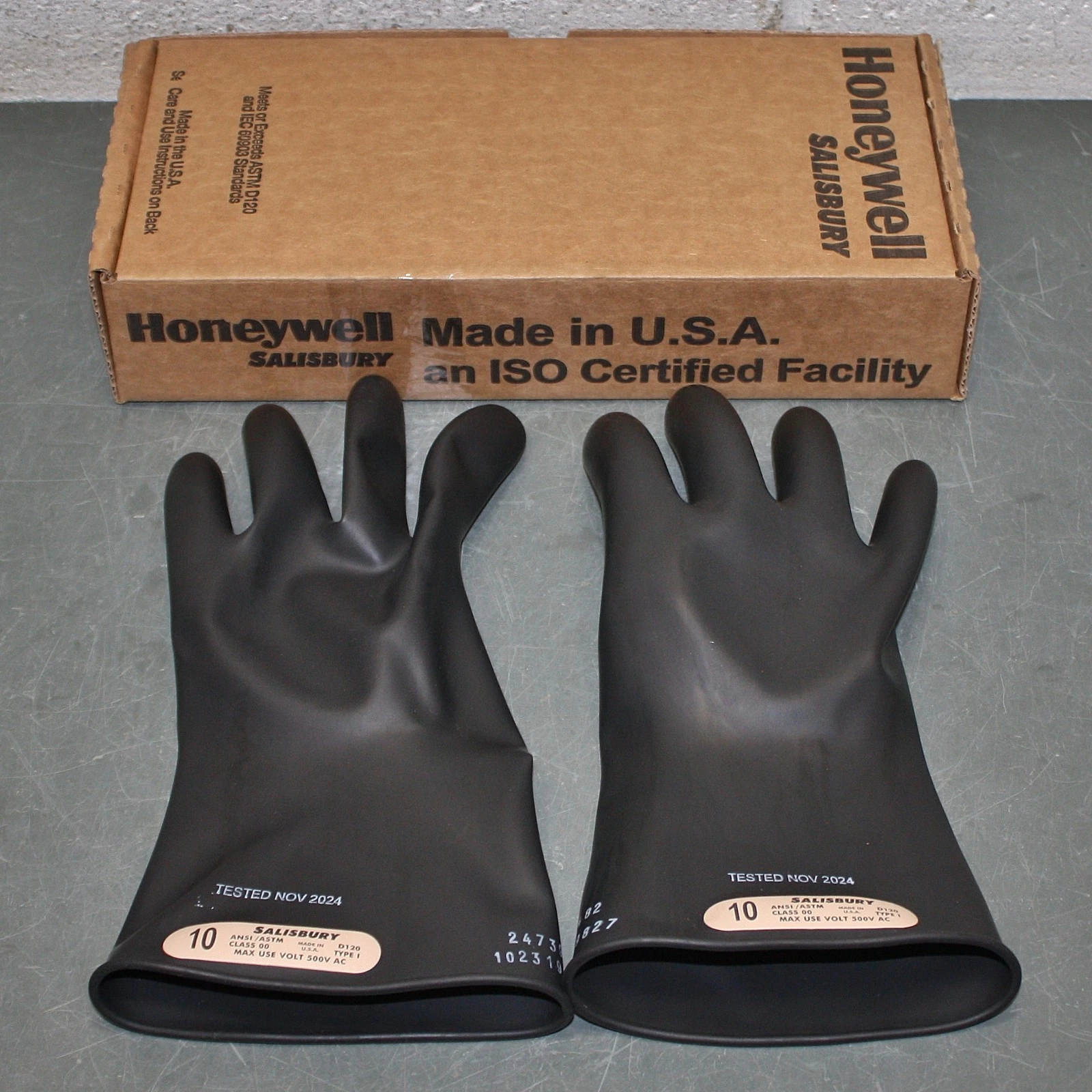 Salisbury 11" Electrical Insulating Glove E0011B/10, Class 00, Size 10, 500VAC
