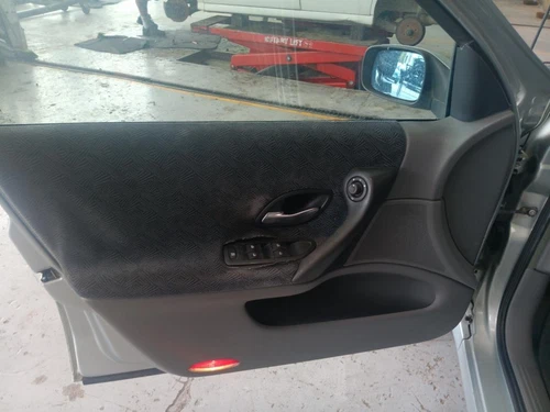 8200002473 Piloto Trasero Izquierdo para RENAULT LAGUNA II (BG0) 2001 3956892 - Imagen 5 de 10