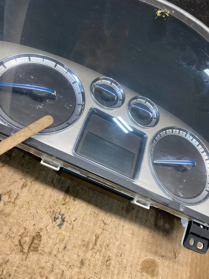 Cadillac Escalade 2010 a 2014 instrumento velocímetro calibre N0397 DG Foto 2 de 4