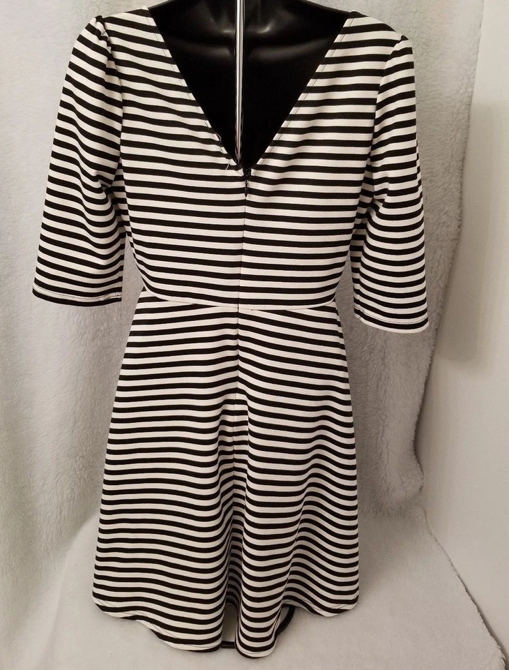 Vestido Pixley para mujer talla M mediano negro blanco a rayas Foto 3 de 3