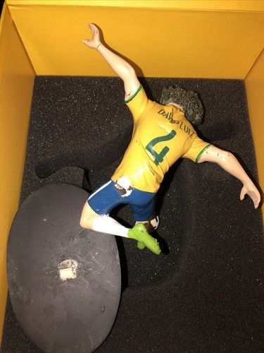2014 Risk Everything Nike Limited Production Estatuilla David Luiz Dañado - Imagen 5 de 12