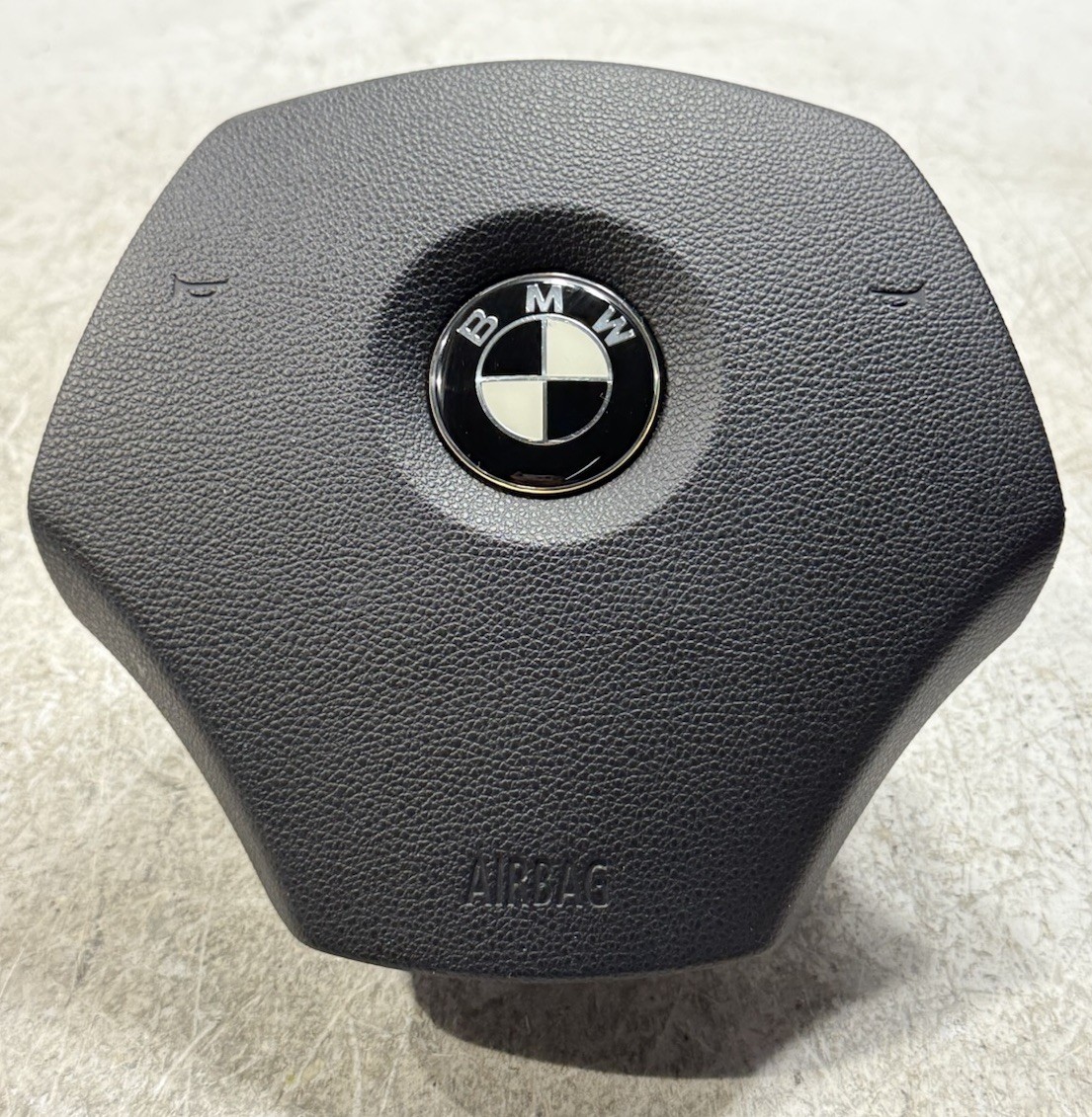 OEM BMW E90 2009 328xi Driver Steering Wheel Airbag 6779832