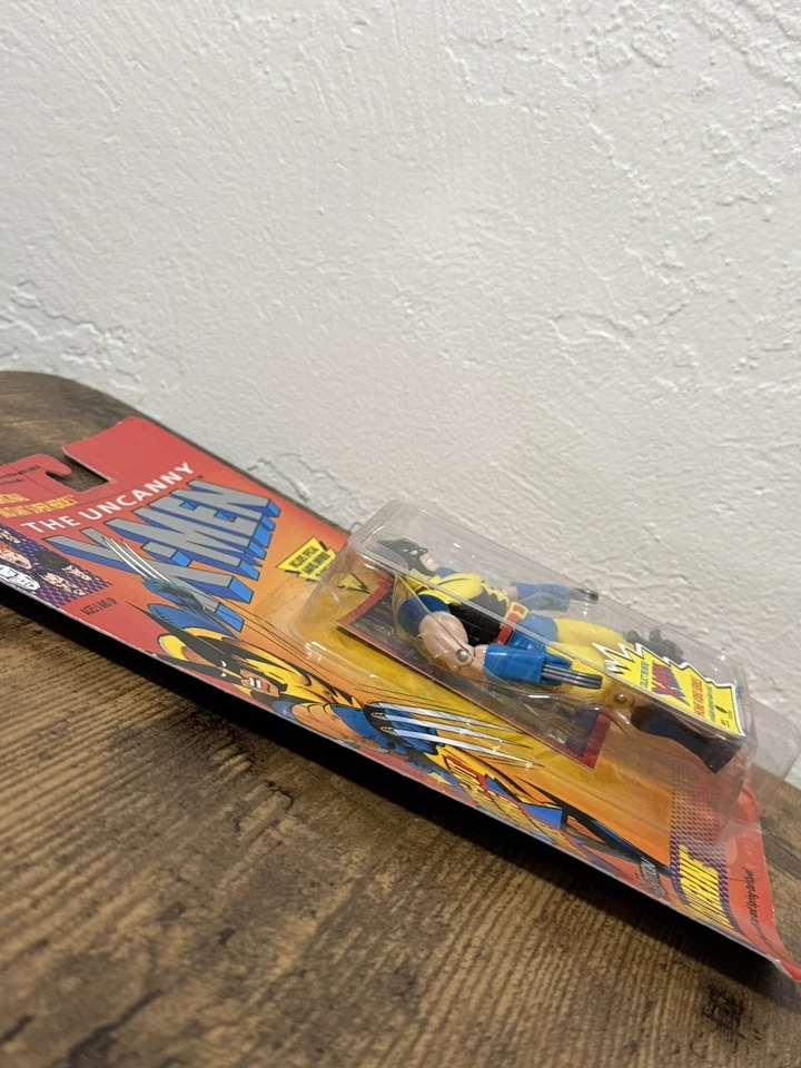 Figura de acción ToyBiz Marvel The Uncanny X-Men Wolverine 1992 segunda edición Foto 2 de 4