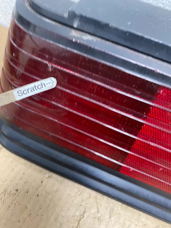 Luz trasera izquierda del lado del conductor Chrysler 1984 1985 1986 OEM L8703 DG Foto 4 de 4